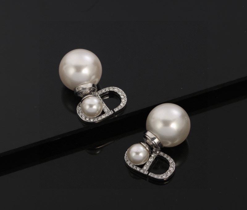chr1st1an D10r earrings